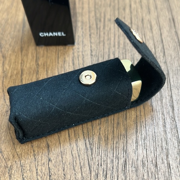 New CHANEL Le Rouge Lipstick Pouch - Picture 6 of 9